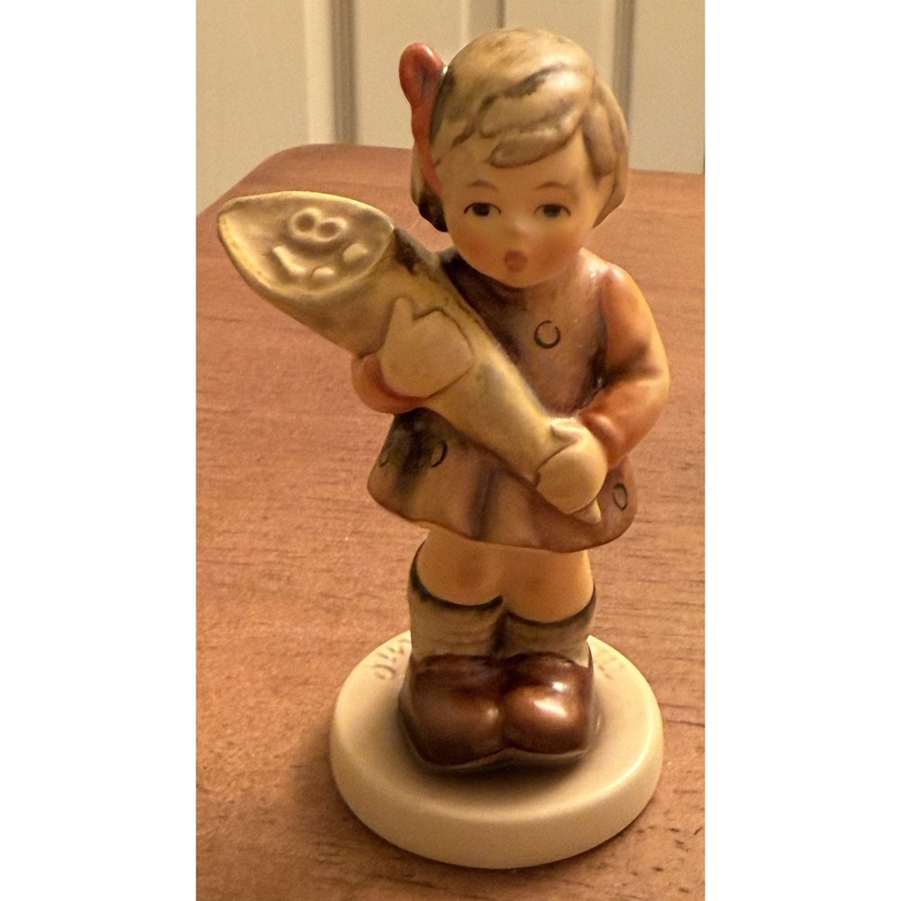 Vintage Goebel Hummel Germany #144 - A Sweet Offering‎ - Ein Suber Trost
